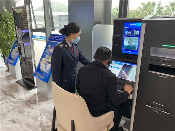 V-Tax智能柜臺入駐新會“稅無憂”驛站，智慧稅務(wù)開啟服務(wù)新篇章